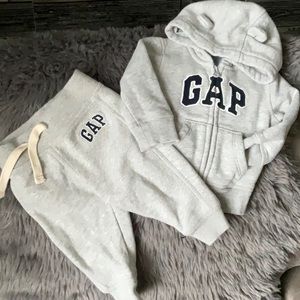 Baby Gap gray white navy jogger set with zip up hoodie. 0-3months
